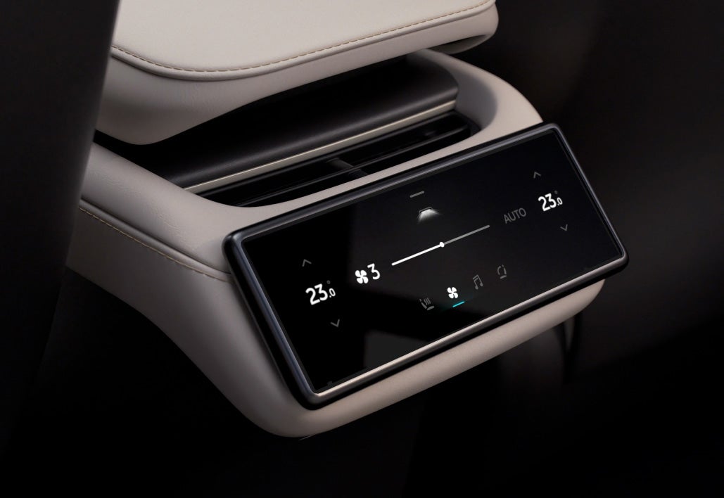 Rear HDR Control Display. Rear HDR Control Display.